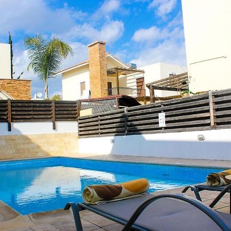 Unique Beach Luxurious Villas Айя-Напа Экстерьер фото