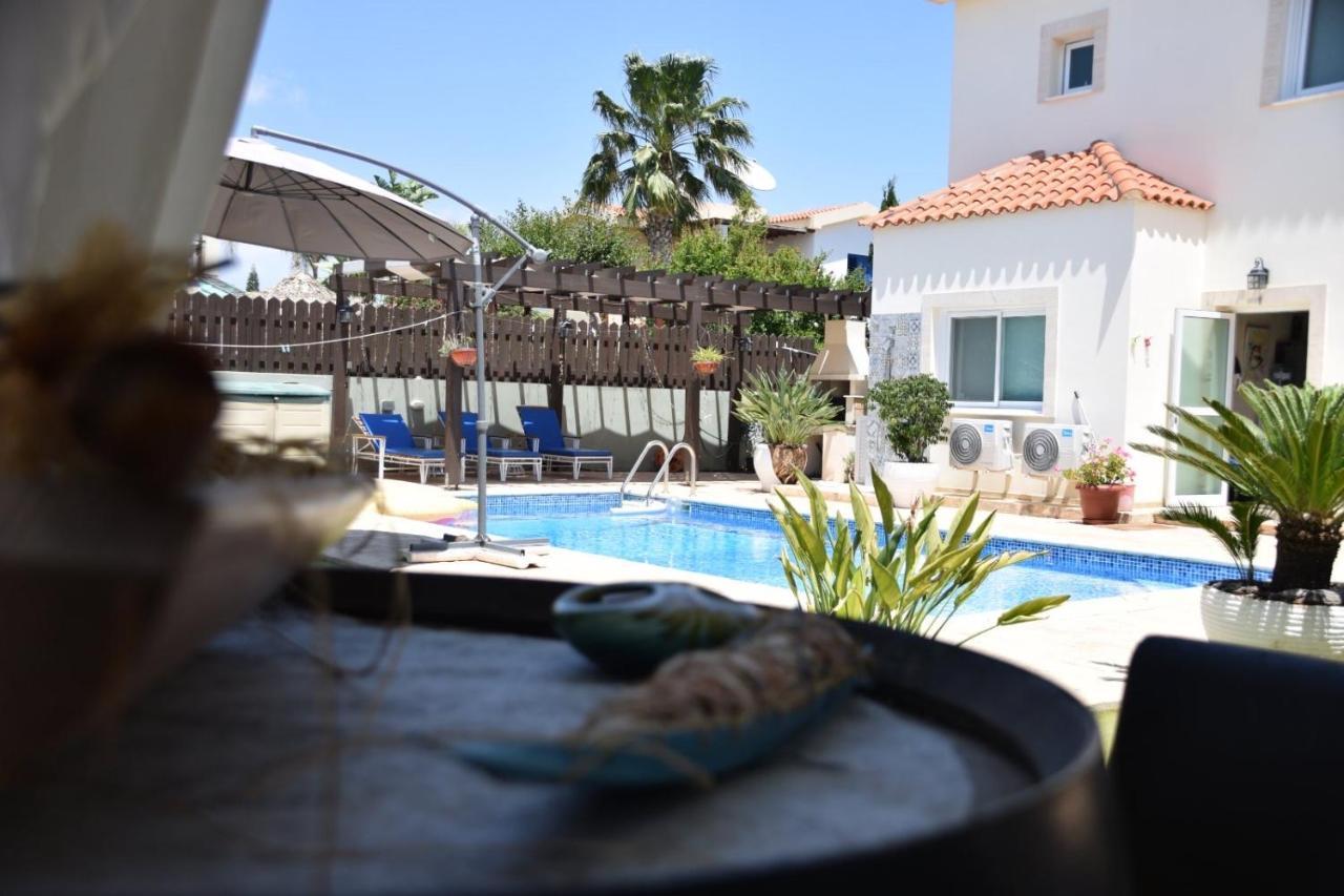 Unique Beach Luxurious Villas Айя-Напа Экстерьер фото
