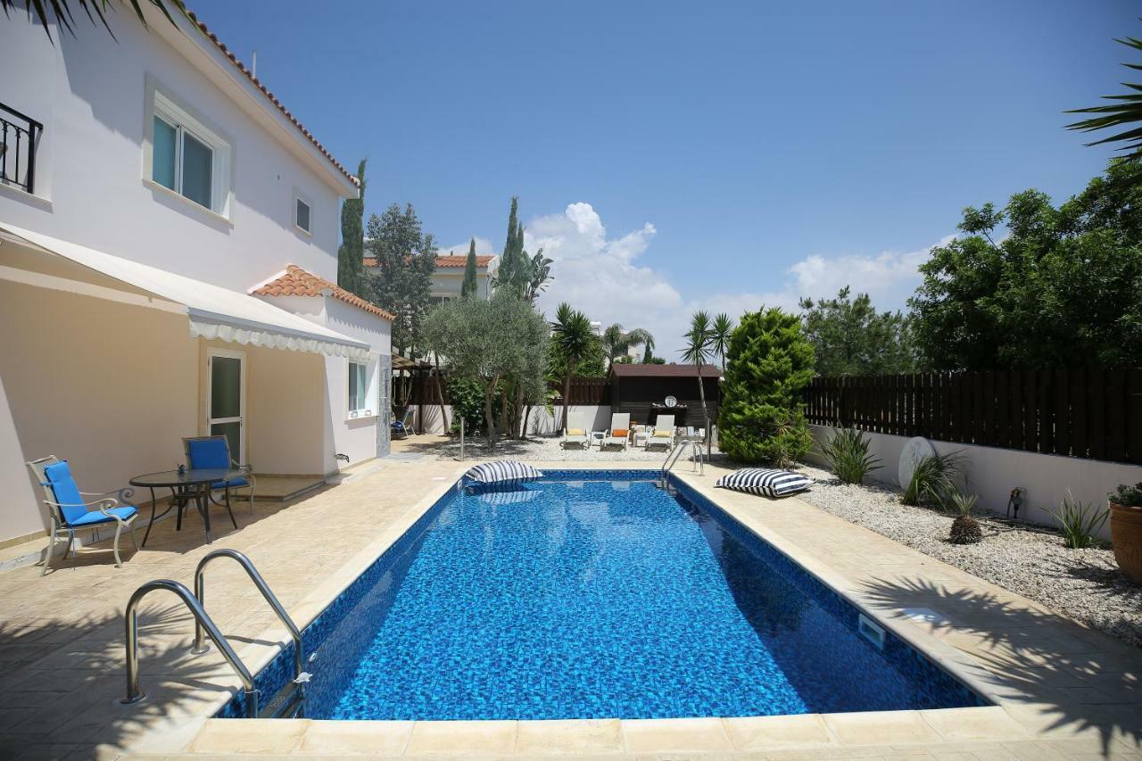 Unique Beach Luxurious Villas Айя-Напа Экстерьер фото