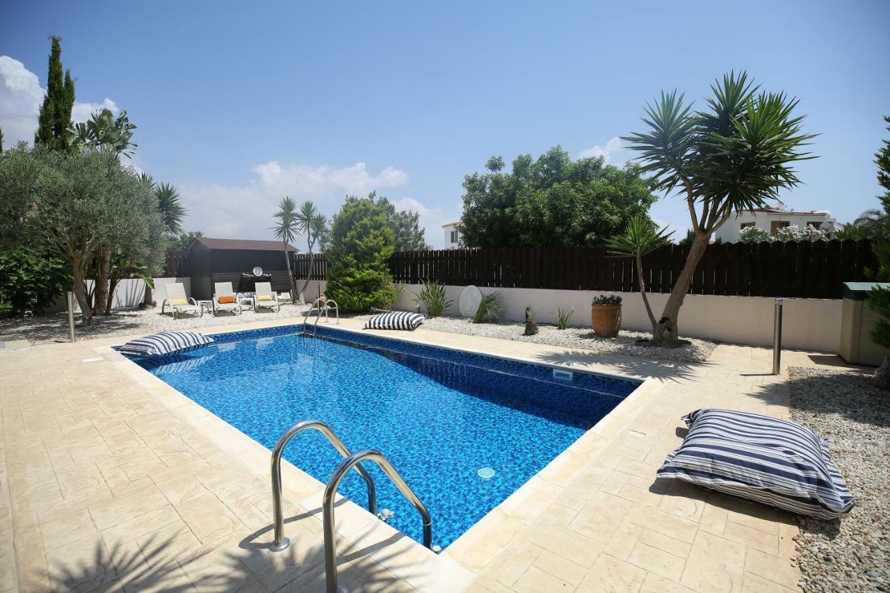 Unique Beach Luxurious Villas Айя-Напа Экстерьер фото